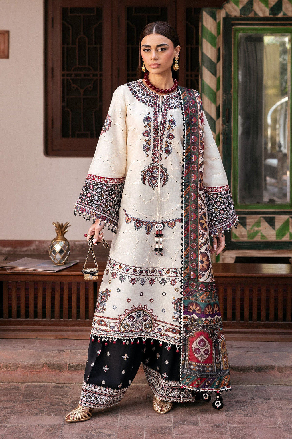Effortless Elegance: Soft & Stylish Lawn Outfit