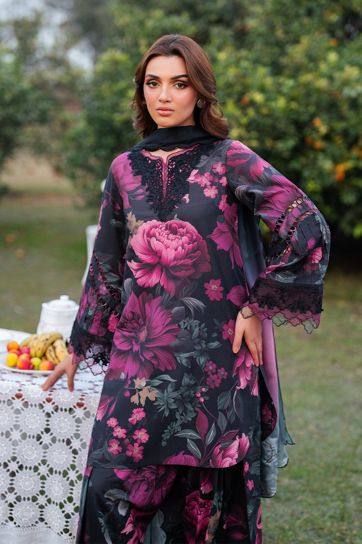 Stylish Women’s Lawn Outfit – Lightweight & Comfortable